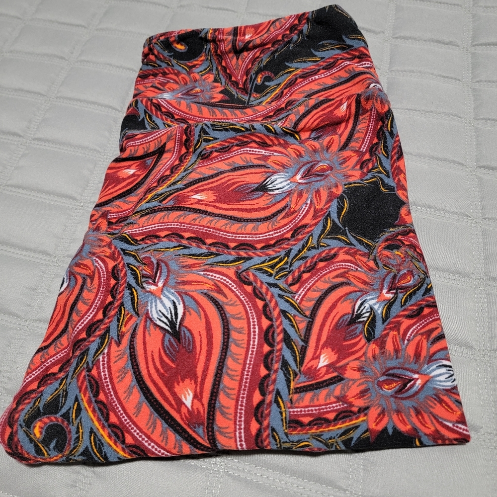 LulaRoe - Picture 2 of 2